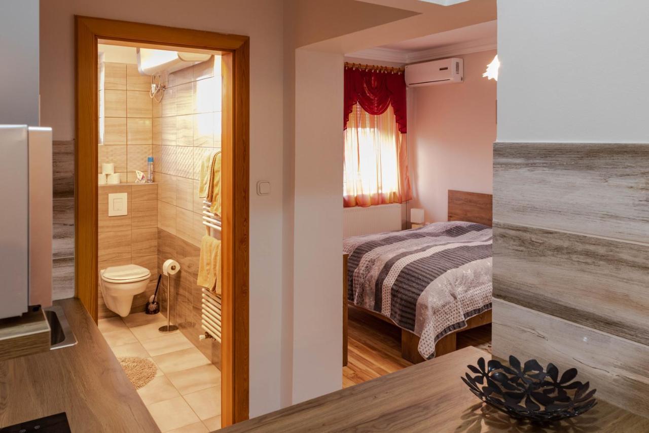 Hürkecz Apartmanház Héviz Zewnętrze zdjęcie