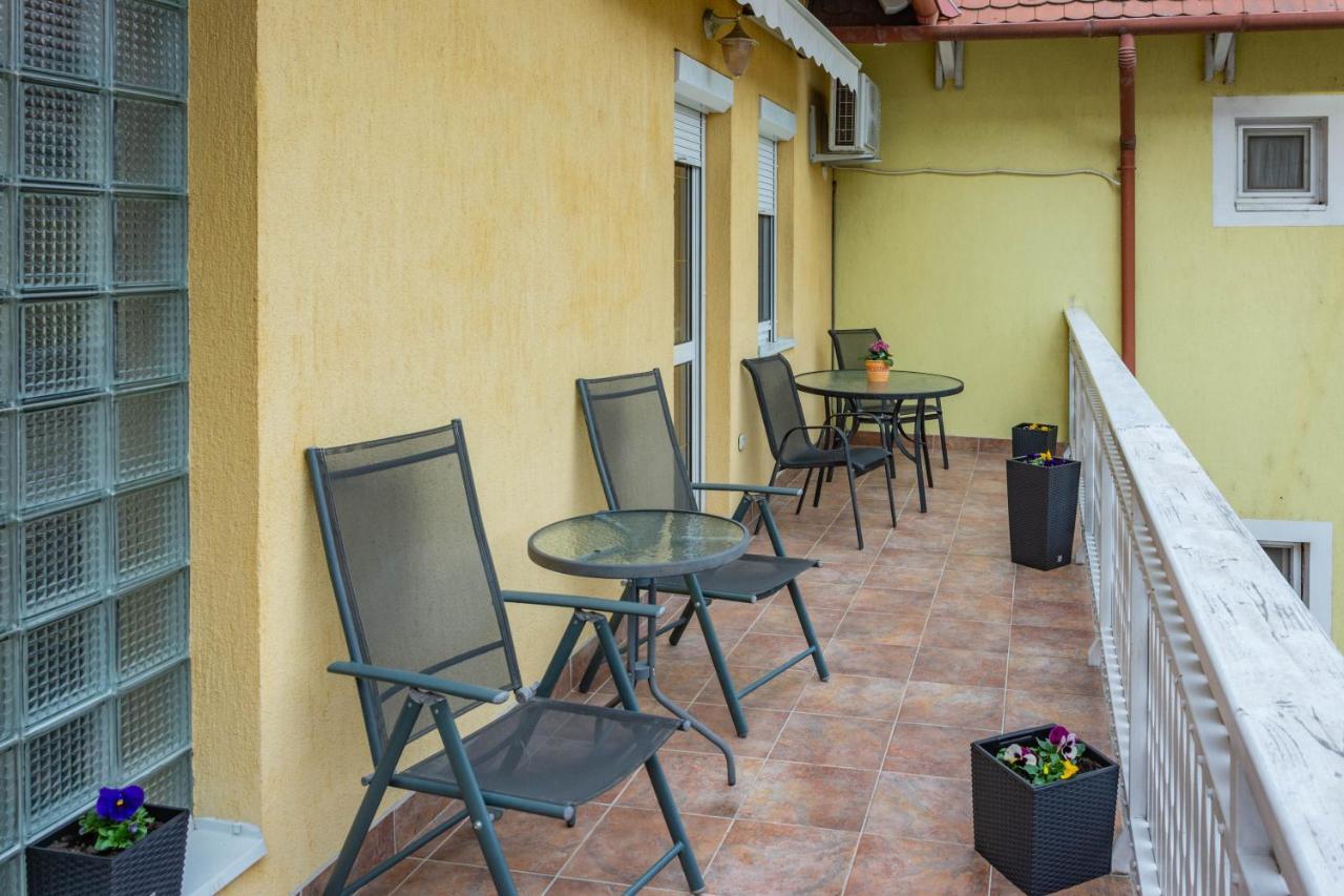 Hürkecz Apartmanház Héviz Zewnętrze zdjęcie