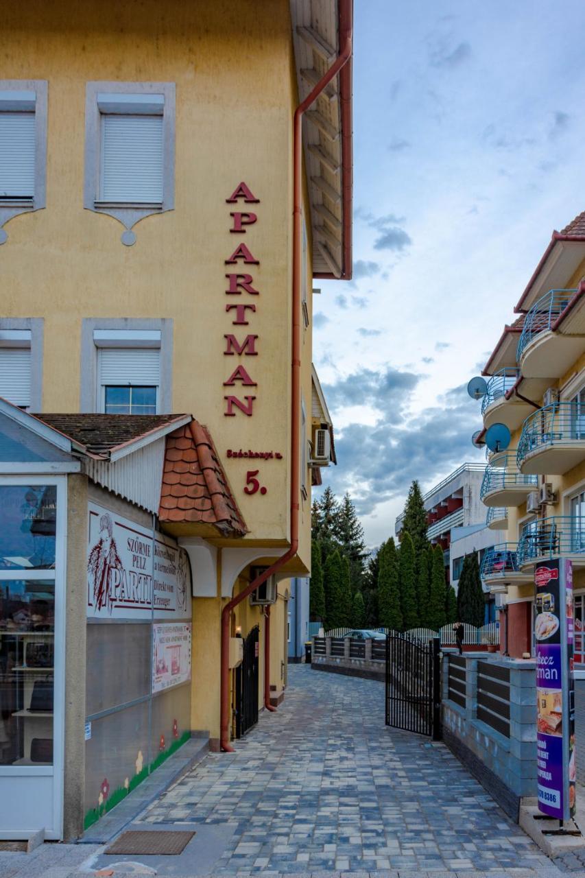 Hürkecz Apartmanház Héviz Zewnętrze zdjęcie